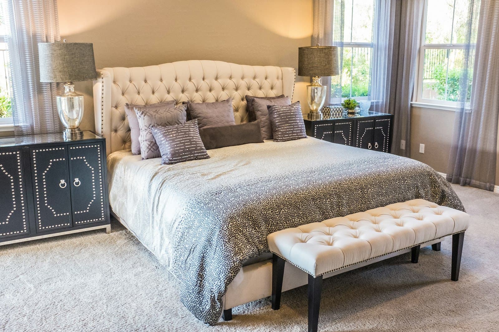 Triple bedsheet set with 4 pillowcases — main product photo